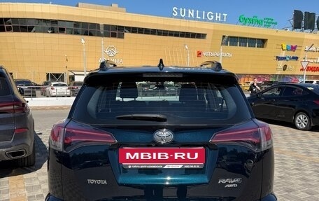 Toyota RAV4, 2018 год, 3 300 000 рублей, 4 фотография
