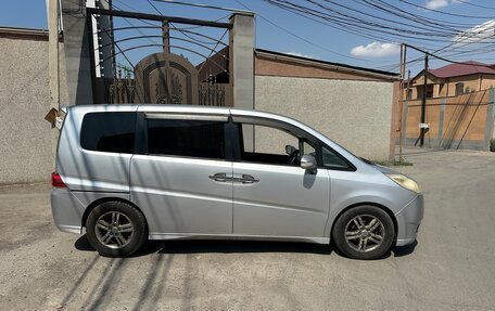 Honda Stepwgn III, 2006 год, 1 000 000 рублей, 2 фотография