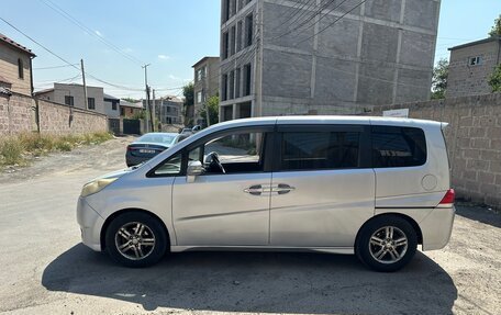 Honda Stepwgn III, 2006 год, 1 000 000 рублей, 3 фотография