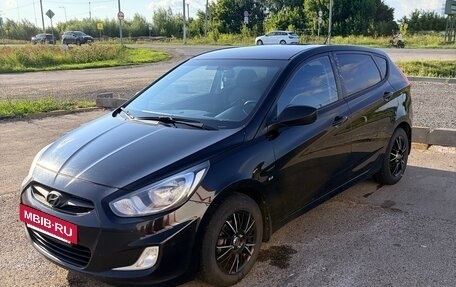 Hyundai Solaris II рестайлинг, 2014 год, 900 000 рублей, 18 фотография