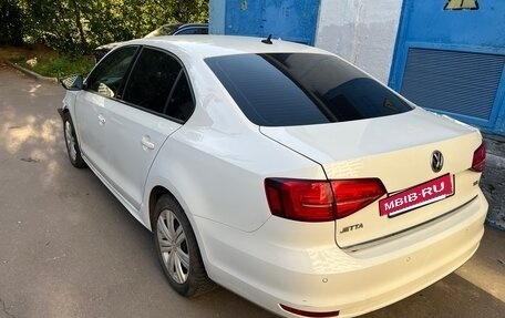 Volkswagen Jetta VI, 2016 год, 395 000 рублей, 2 фотография