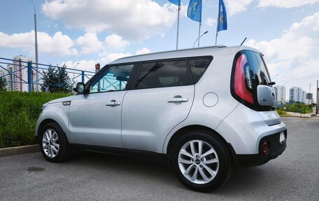 KIA Soul II рестайлинг, 2018 год, 1 650 000 рублей, 5 фотография