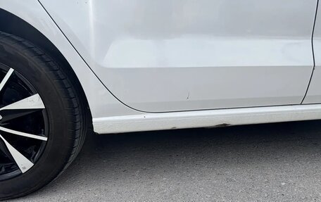 Volkswagen Polo VI (EU Market), 2011 год, 680 000 рублей, 2 фотография