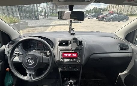 Volkswagen Polo VI (EU Market), 2011 год, 680 000 рублей, 4 фотография