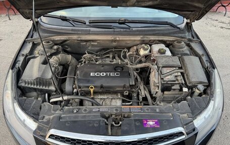Chevrolet Cruze II, 2010 год, 590 000 рублей, 4 фотография