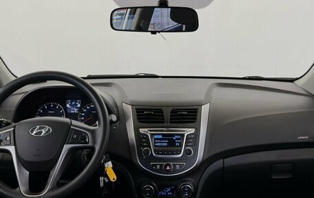 Hyundai Solaris II рестайлинг, 2016 год, 1 200 000 рублей, 5 фотография