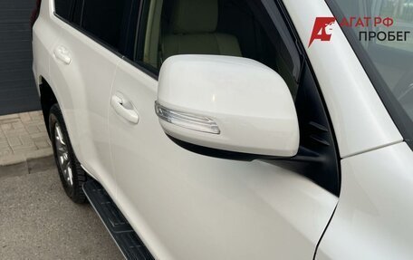 Toyota Land Cruiser Prado 150 рестайлинг 2, 2019 год, 5 840 000 рублей, 3 фотография