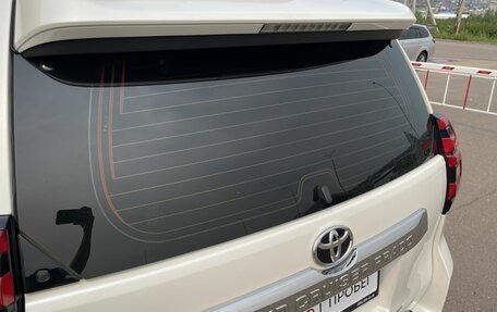 Toyota Land Cruiser Prado 150 рестайлинг 2, 2019 год, 5 840 000 рублей, 7 фотография