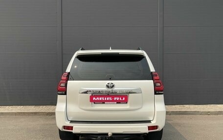 Toyota Land Cruiser Prado 150 рестайлинг 2, 2019 год, 5 840 000 рублей, 8 фотография