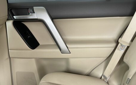 Toyota Land Cruiser Prado 150 рестайлинг 2, 2019 год, 5 840 000 рублей, 21 фотография