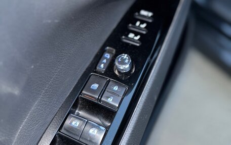 Toyota Camry, 2019 год, 2 370 000 рублей, 11 фотография