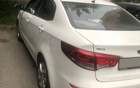 KIA Rio III рестайлинг, 2016 год, 950 000 рублей, 4 фотография