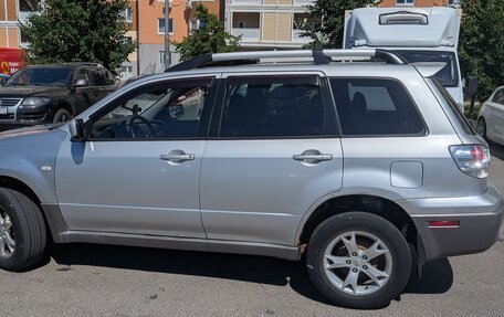 Mitsubishi Outlander III рестайлинг 3, 2003 год, 470 000 рублей, 8 фотография