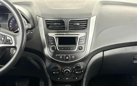 Hyundai Solaris II рестайлинг, 2016 год, 1 175 000 рублей, 18 фотография