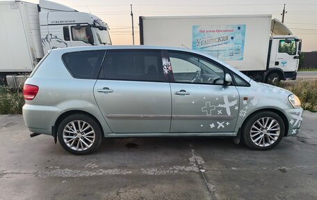 Toyota Avensis Verso I рестайлинг, 2002 год, 799 000 рублей, 2 фотография