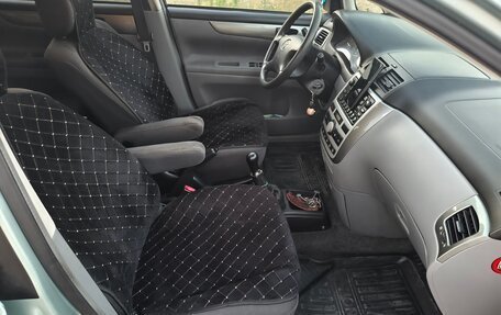 Toyota Avensis Verso I рестайлинг, 2002 год, 799 000 рублей, 19 фотография