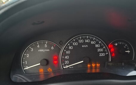 Toyota Avensis Verso I рестайлинг, 2002 год, 799 000 рублей, 29 фотография