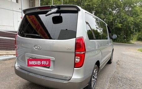 Hyundai Grand Starex Grand Starex I рестайлинг 2, 2019 год, 3 600 000 рублей, 3 фотография
