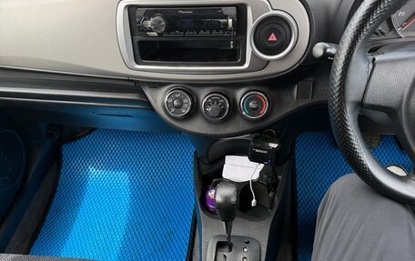 Toyota Vitz, 2013 год, 560 000 рублей, 8 фотография