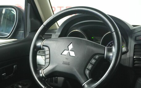 Mitsubishi Pajero IV, 2013 год, 2 600 000 рублей, 16 фотография