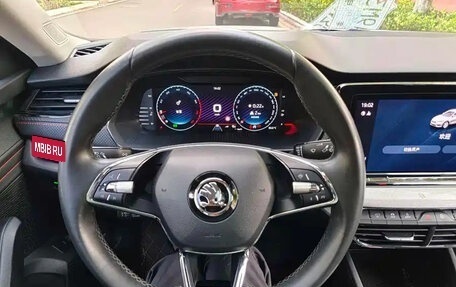 Skoda Octavia IV, 2022 год, 1 450 000 рублей, 12 фотография