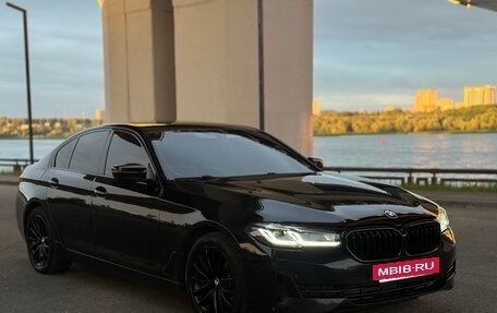 BMW 5 серия, 2018 год, 2 199 999 рублей, 10 фотография