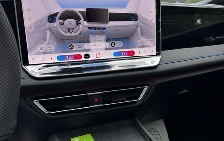 Volkswagen Tiguan, 2026 год, 4 650 000 рублей, 19 фотография