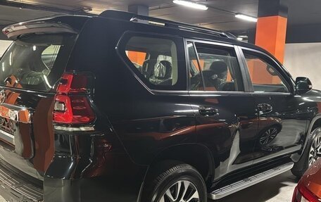 Toyota Land Cruiser Prado 150 рестайлинг 2, 2023 год, 7 500 000 рублей, 2 фотография