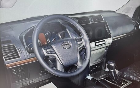 Toyota Land Cruiser Prado 150 рестайлинг 2, 2023 год, 7 500 000 рублей, 14 фотография