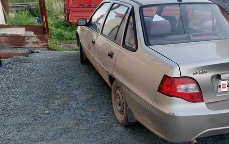 Daewoo Nexia I рестайлинг, 2012 год, 250 000 рублей, 3 фотография