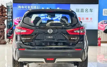 Nissan Qashqai, 2022 год, 1 895 000 рублей, 2 фотография