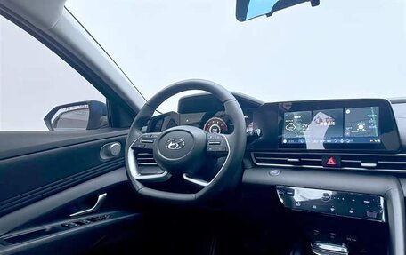 Hyundai Elantra, 2022 год, 1 550 000 рублей, 6 фотография