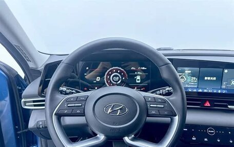 Hyundai Elantra, 2022 год, 1 550 000 рублей, 7 фотография