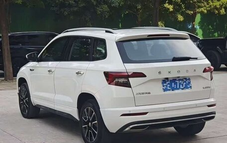 Skoda Karoq I, 2022 год, 1 670 312 рублей, 2 фотография