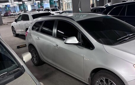 Opel Astra J, 2012 год, 750 000 рублей, 2 фотография