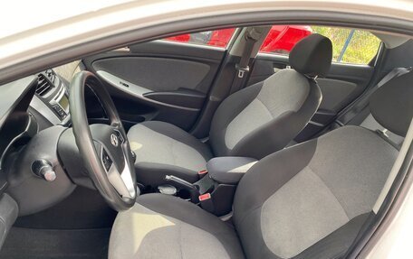 Hyundai Solaris II рестайлинг, 2013 год, 850 000 рублей, 6 фотография