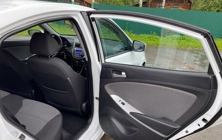Hyundai Solaris II рестайлинг, 2013 год, 850 000 рублей, 4 фотография