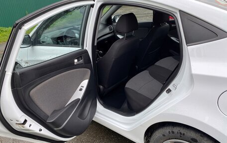 Hyundai Solaris II рестайлинг, 2013 год, 850 000 рублей, 3 фотография