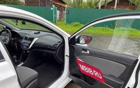 Hyundai Solaris II рестайлинг, 2013 год, 850 000 рублей, 5 фотография