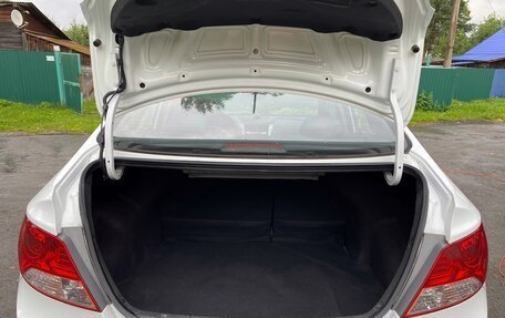 Hyundai Solaris II рестайлинг, 2013 год, 850 000 рублей, 22 фотография