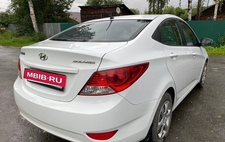 Hyundai Solaris II рестайлинг, 2013 год, 850 000 рублей, 19 фотография