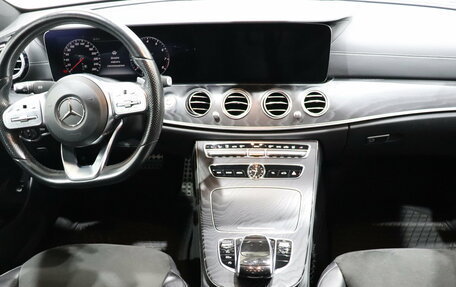 Mercedes-Benz E-Класс, 2019 год, 3 560 000 рублей, 14 фотография