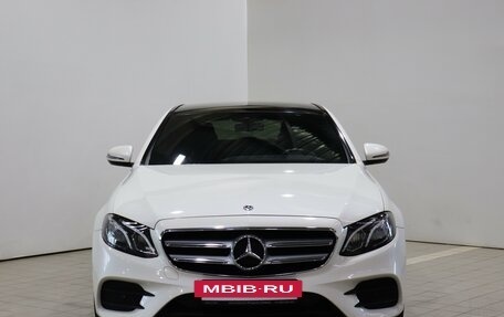 Mercedes-Benz E-Класс, 2019 год, 3 560 000 рублей, 2 фотография