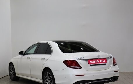 Mercedes-Benz E-Класс, 2019 год, 3 560 000 рублей, 7 фотография