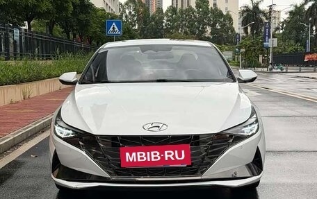 Hyundai Elantra, 2022 год, 1 390 000 рублей, 2 фотография