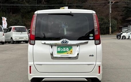 Toyota Noah III, 2014 год, 1 400 001 рублей, 4 фотография