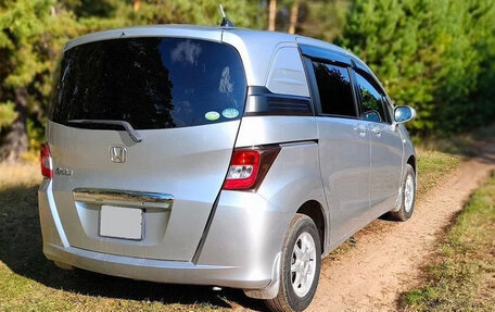 Honda Freed I, 2010 год, 830 000 рублей, 1 фотография