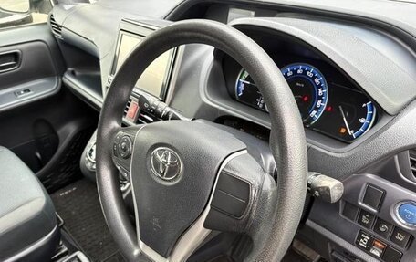Toyota Noah III, 2014 год, 1 400 001 рублей, 20 фотография