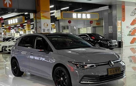 Volkswagen Golf VIII, 2023 год, 1 540 000 рублей, 3 фотография