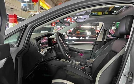 Volkswagen Golf VIII, 2023 год, 1 540 000 рублей, 10 фотография